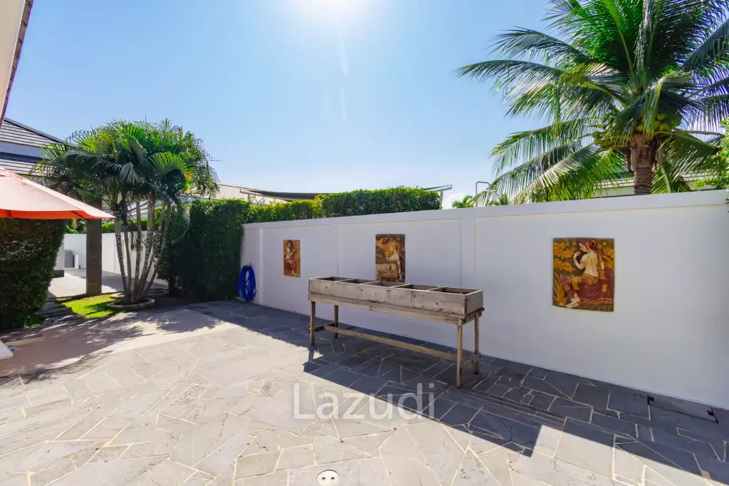 THE CLOUDS 1 : Luxury 7 bed pool villa