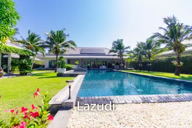 THE CLOUDS 1 : Luxury 7 bed pool villa