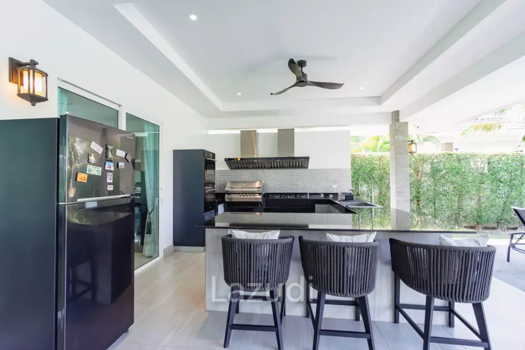 THE CLOUDS 1 : Luxury 7 bed pool villa