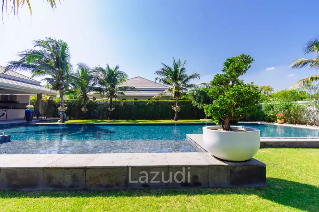 THE CLOUDS 1 : Luxury 7 bed pool villa