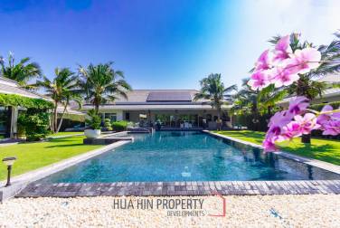 THE CLOUDS 1 : Luxury 7 bed pool villa