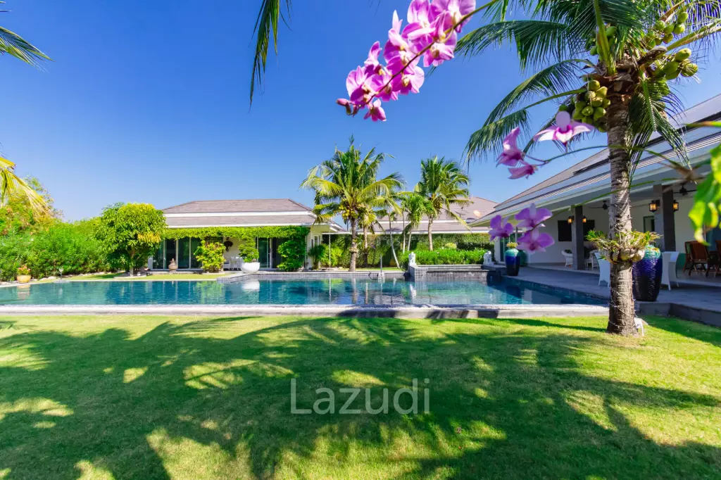 THE CLOUDS 1 : Luxury 7 bed pool villa