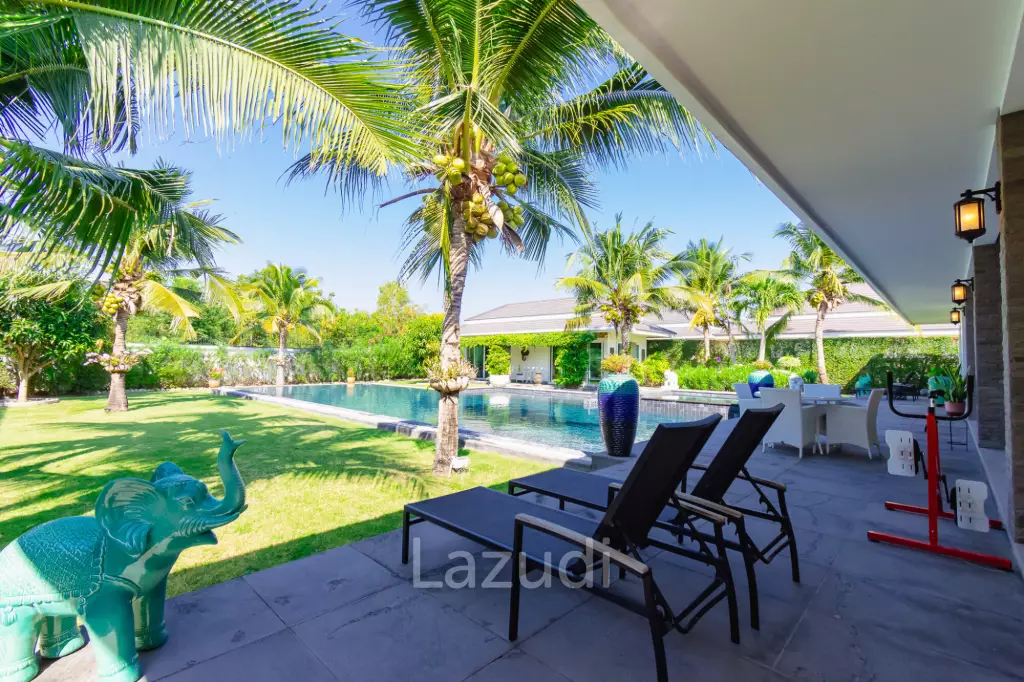 THE CLOUDS 1 : Luxury 7 bed pool villa