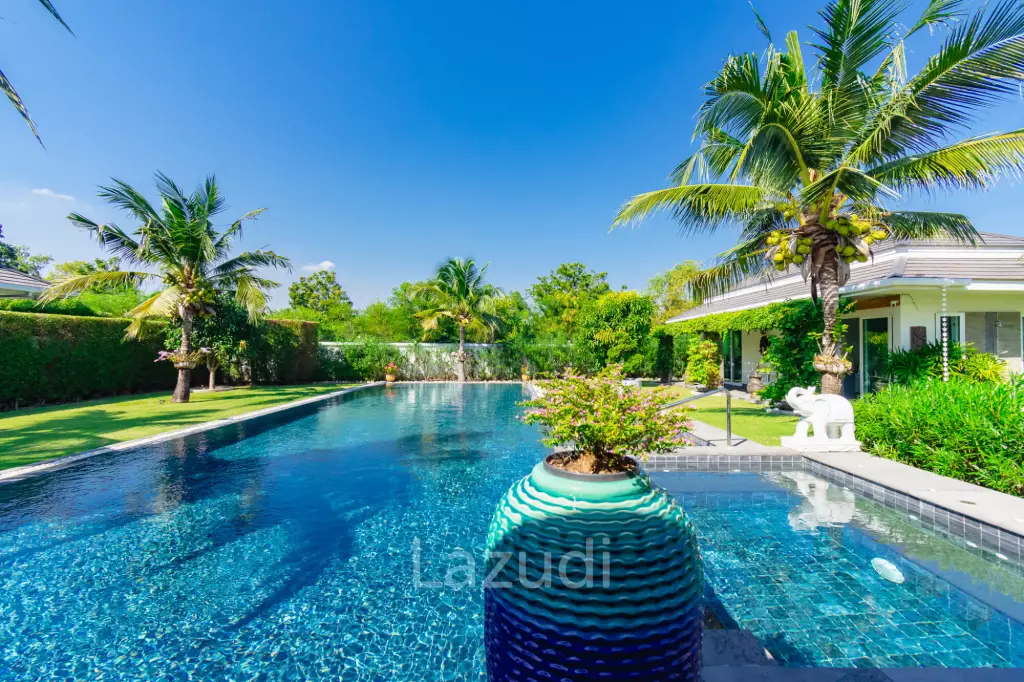 THE CLOUDS 1 : Luxury 7 bed pool villa