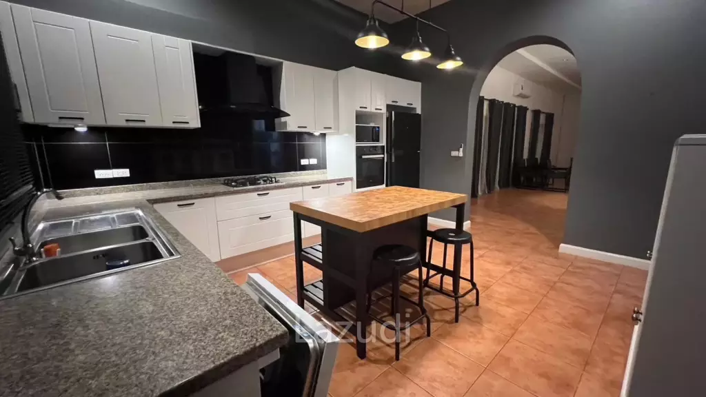 4 Beds 3 Baths 200 SQ.M. Laurel Park Pattaya