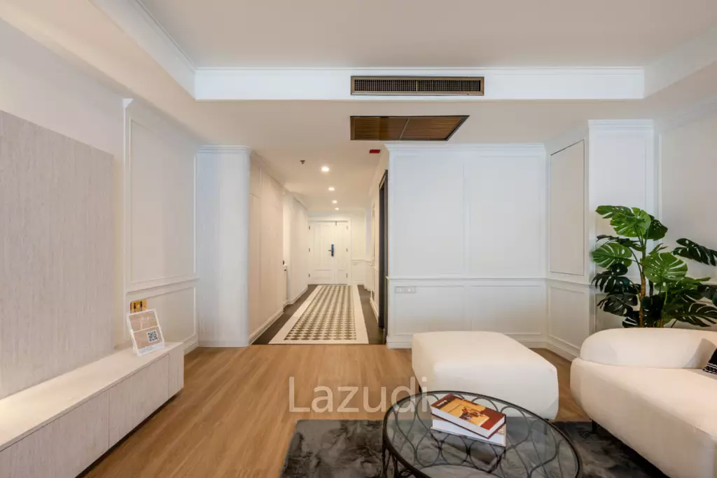 Luxurious 3-Bedroom Condo at Las Colinas Bangkok