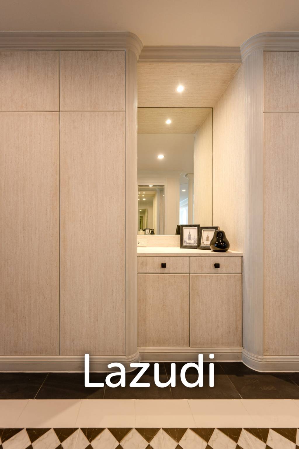 Luxurious 3-Bedroom Condo at Las Colinas Bangkok