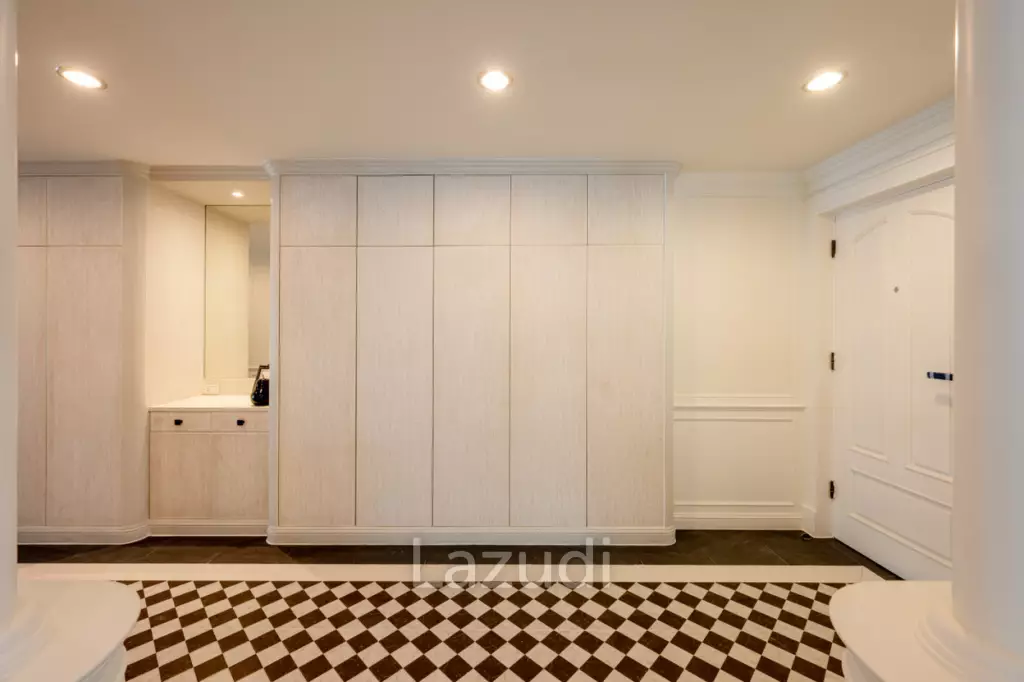 Luxurious 3-Bedroom Condo at Las Colinas Bangkok