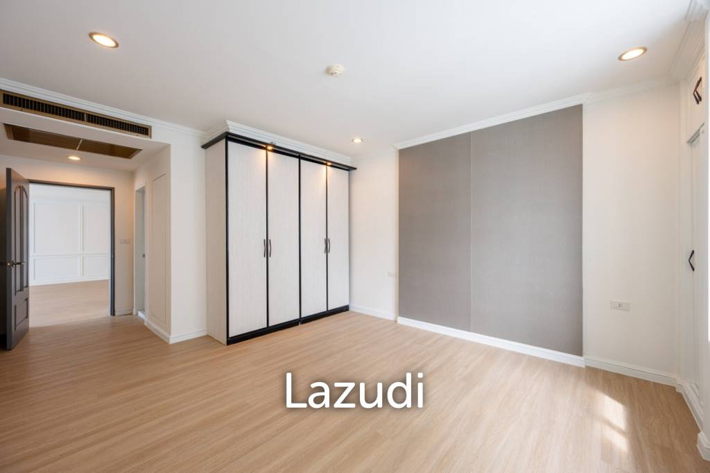 Luxurious 3-Bedroom Condo at Las Colinas Bangkok