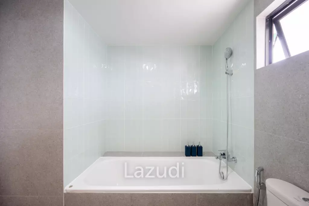 Luxurious 3-Bedroom Condo at Las Colinas Bangkok