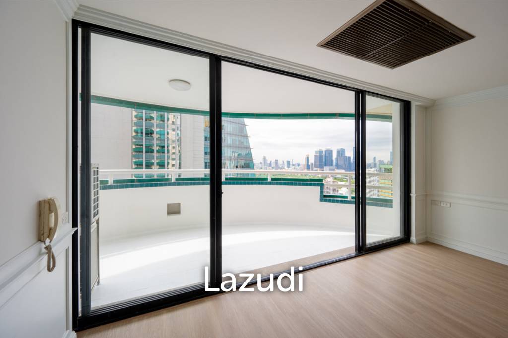 Luxurious 3-Bedroom Condo at Las Colinas Bangkok