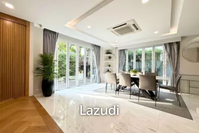 Luxurious 5-Bedroom Pool Villa in Khlong Tan Nuea