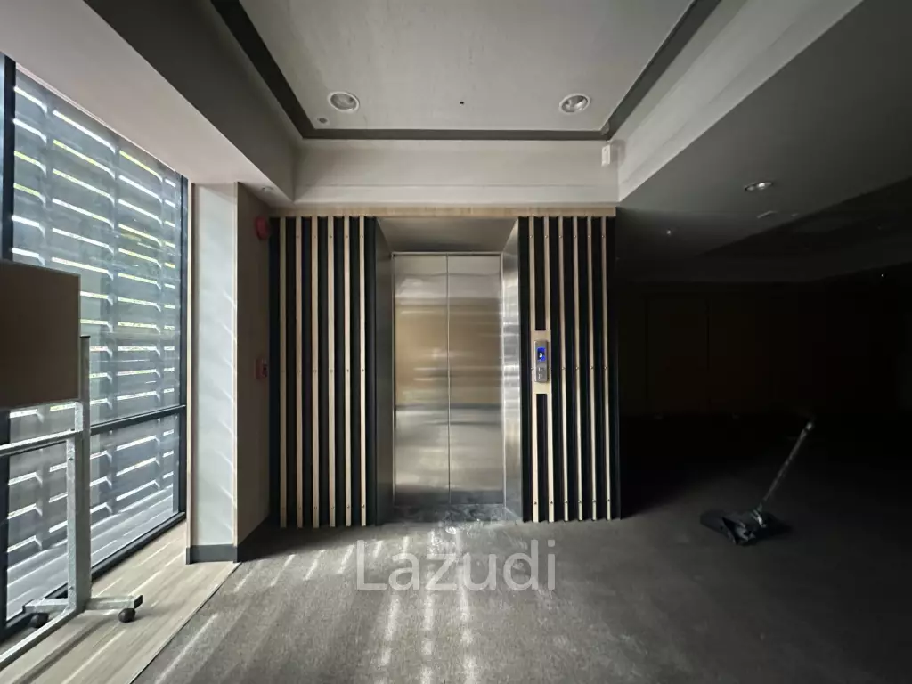 Spacious Retail Space in Prime Bangkok Location