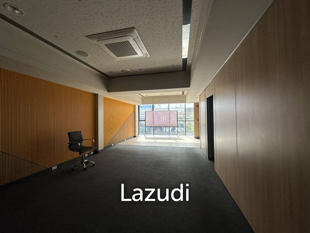 Spacious Retail Space in Prime Bangkok Location