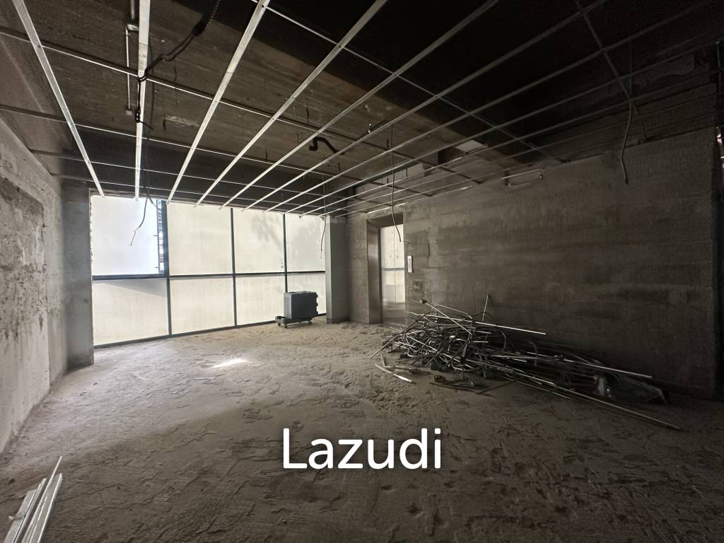 Spacious Retail Space in Prime Bangkok Location