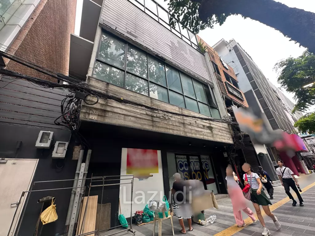 Spacious Retail Space in Prime Bangkok Location