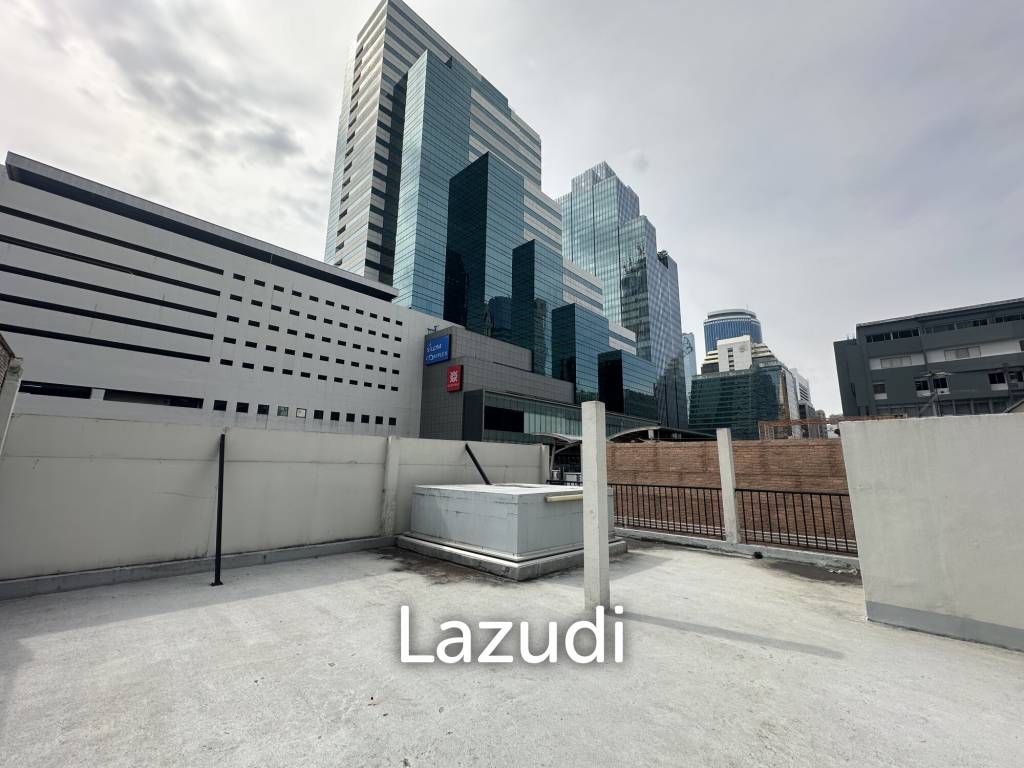 Spacious Retail Space in Prime Bangkok Location