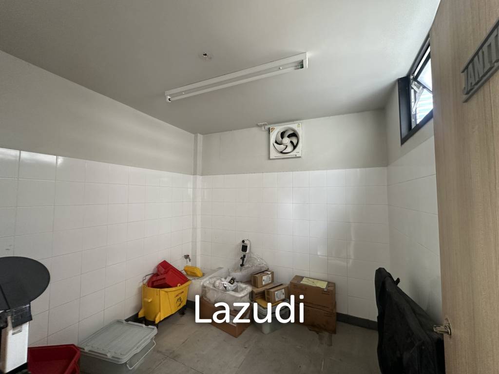 Spacious Retail Space in Prime Bangkok Location