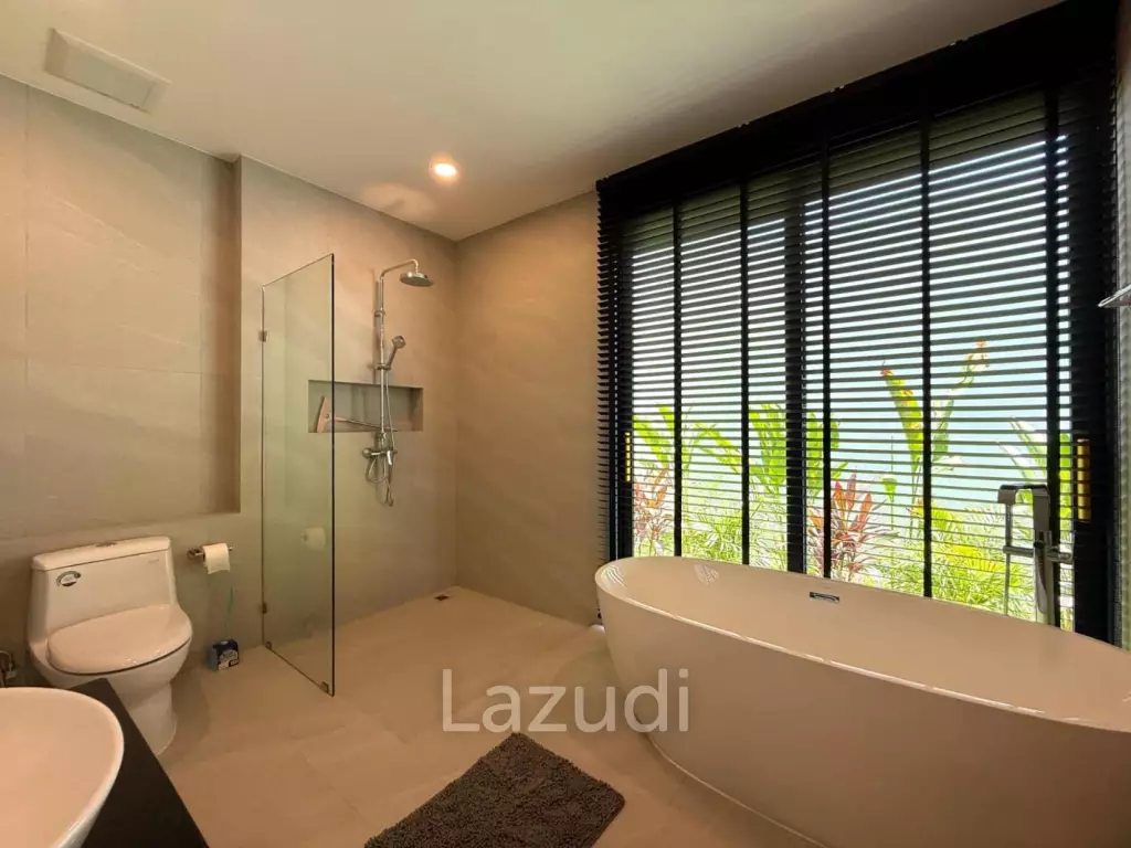 Brand-new 4-Bed Villa for Sale in Central Bophut Area, Leasehold