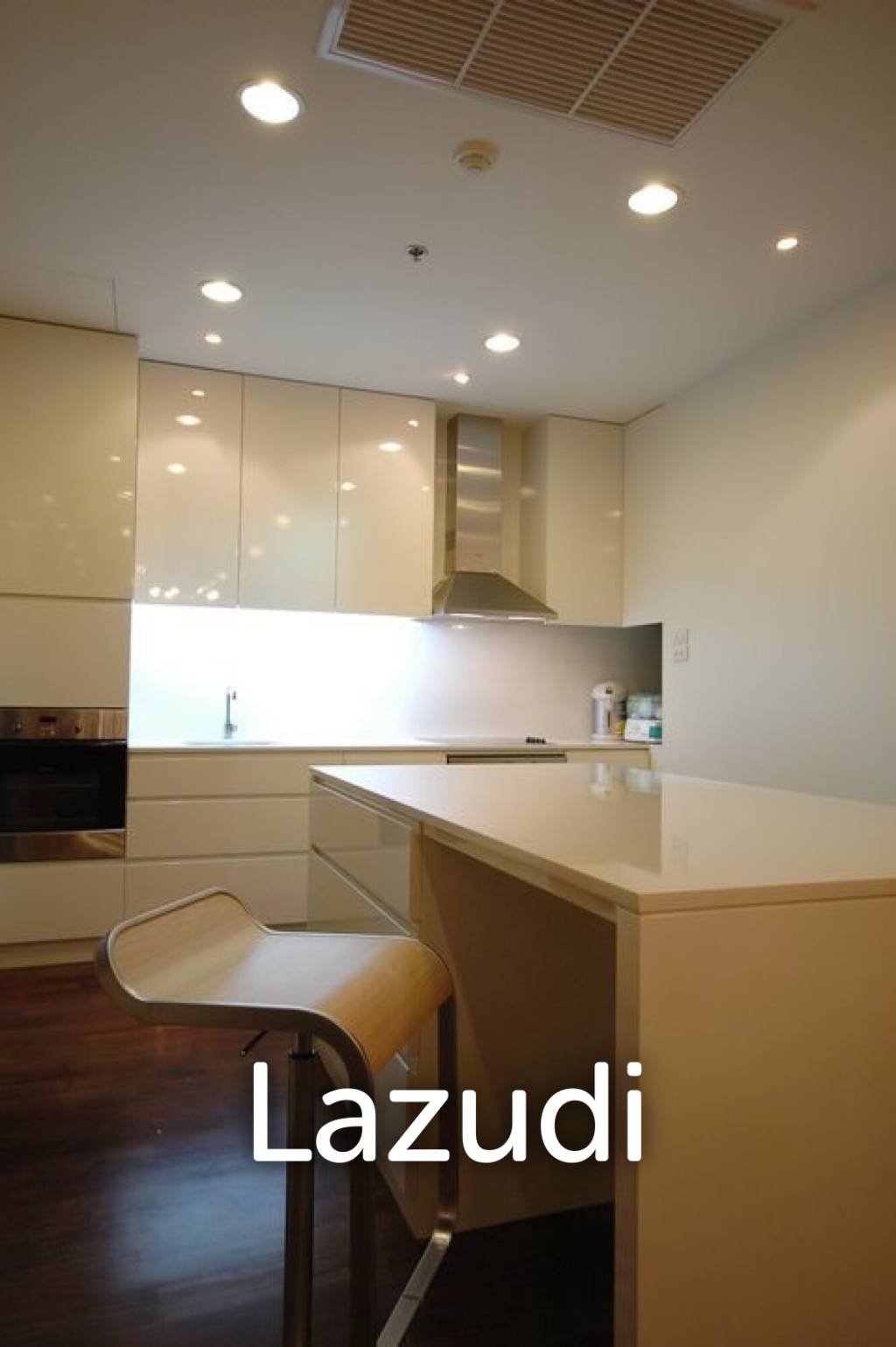 Luxurious 2-Bedroom Condo in Noble Ora Bangkok