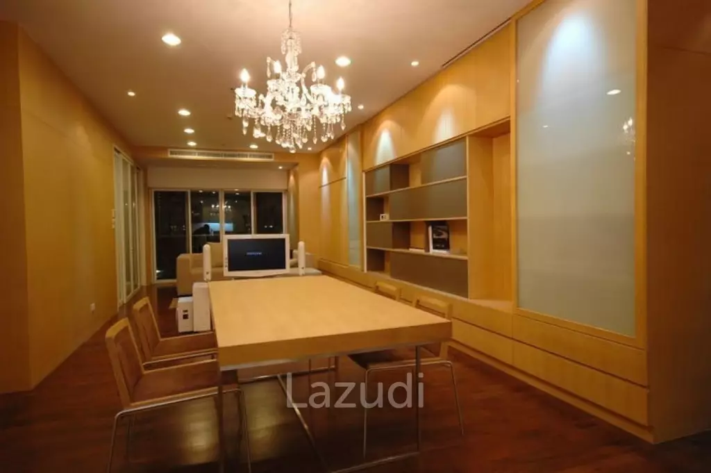 Luxurious 2-Bedroom Condo in Noble Ora Bangkok