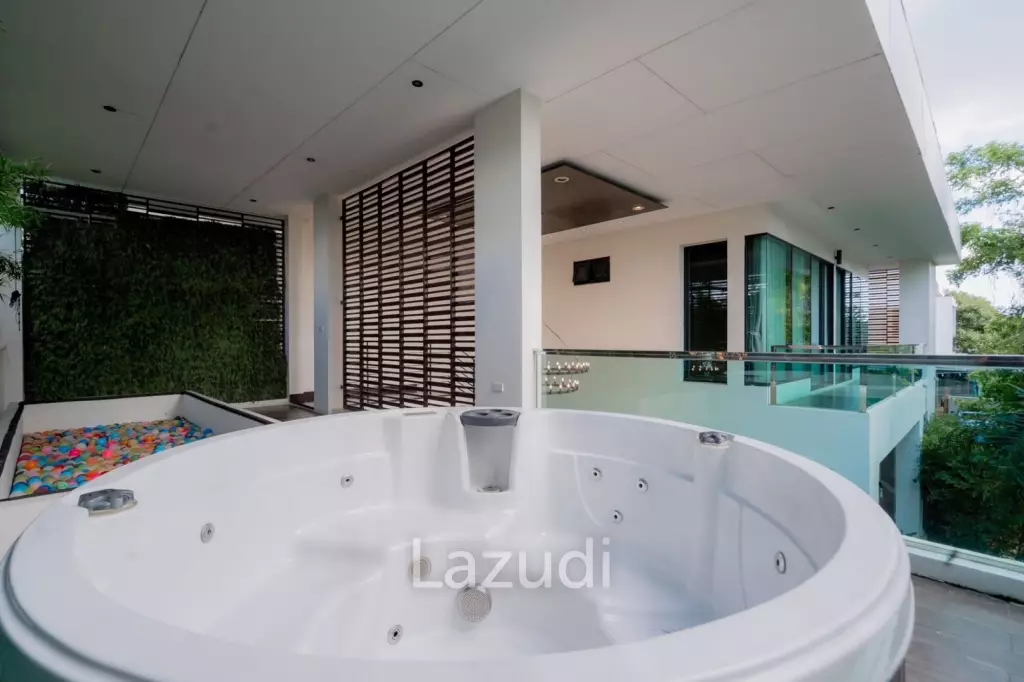 Modern Luxury Villa with Pool in Hua Hin