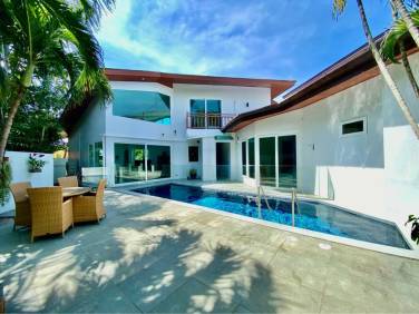 Spacious Two-Storey Pool Villa with Private Garden for Rent in Rawai