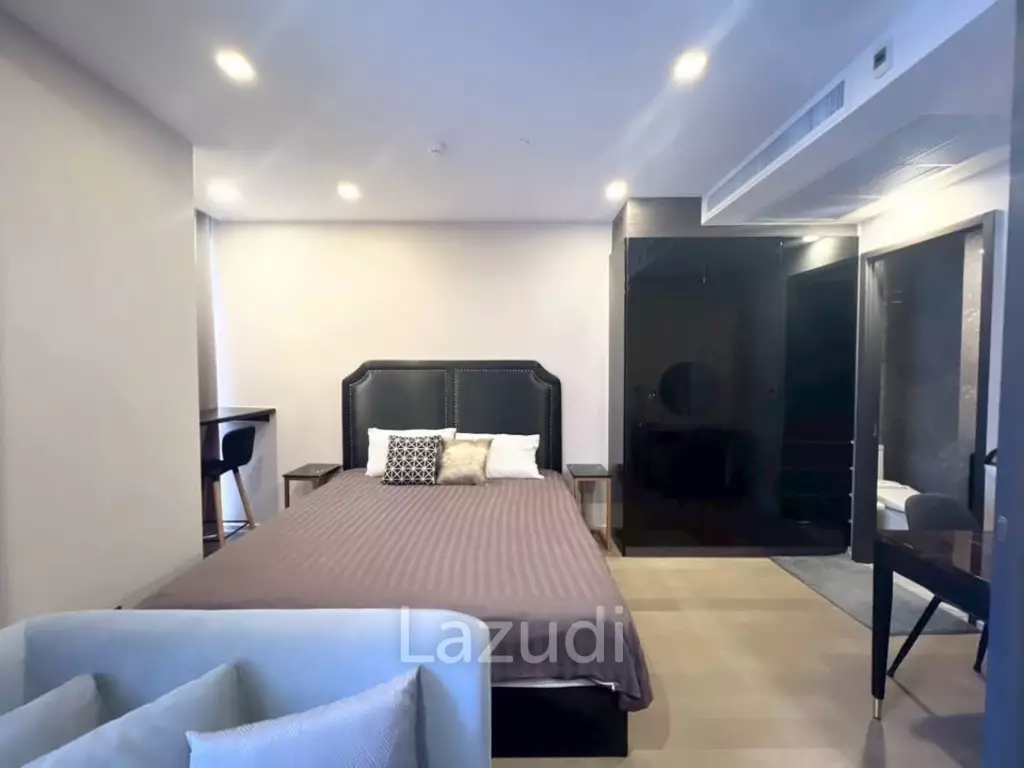 Stylish 1-Bedroom Condo in Ashton Asoke Bangkok