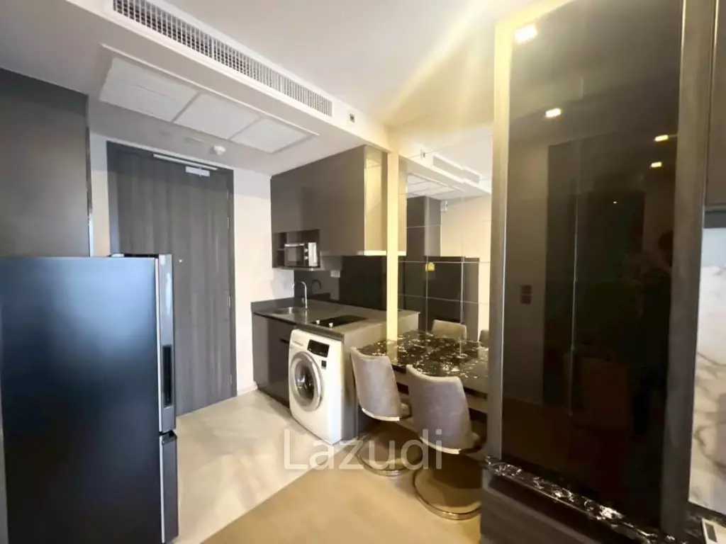 Stylish 1-Bedroom Condo in Ashton Asoke Bangkok