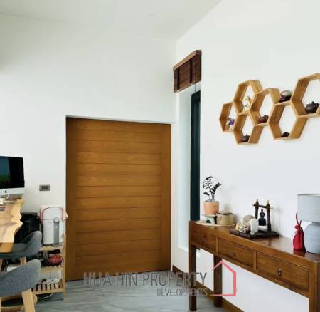 HILLSIDE HAMLET 8 : 3 bed luxury pool villa