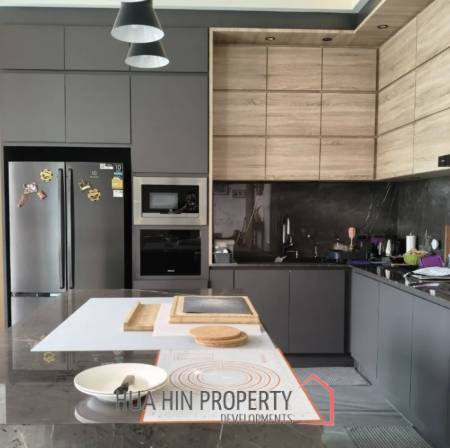 HILLSIDE HAMLET 8 : 3 bed luxury pool villa