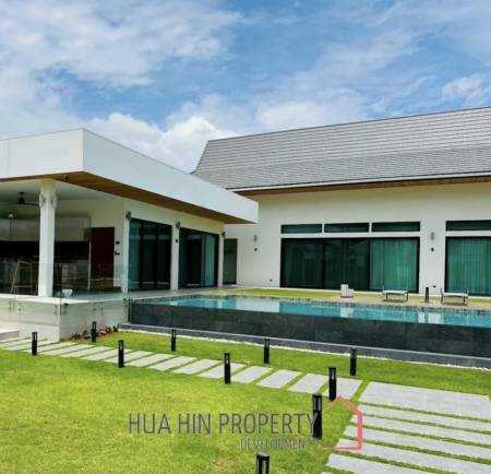 HILLSIDE HAMLET 8 : 3 bed luxury pool villa