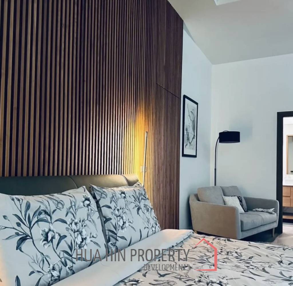 HILLSIDE HAMLET 8 : 3 bed luxury pool villa