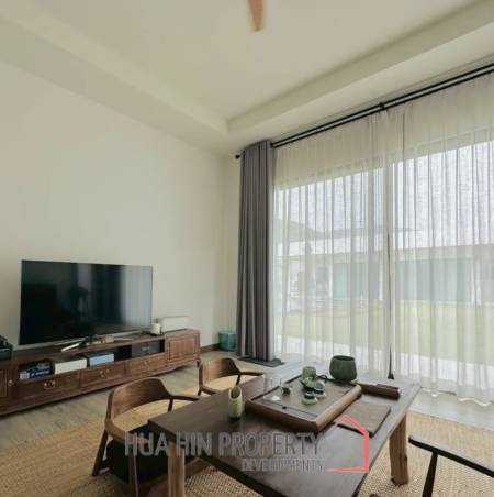 HILLSIDE HAMLET 8 : 3 bed luxury pool villa