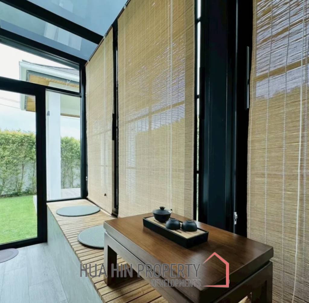 HILLSIDE HAMLET 8 : 3 bed luxury pool villa