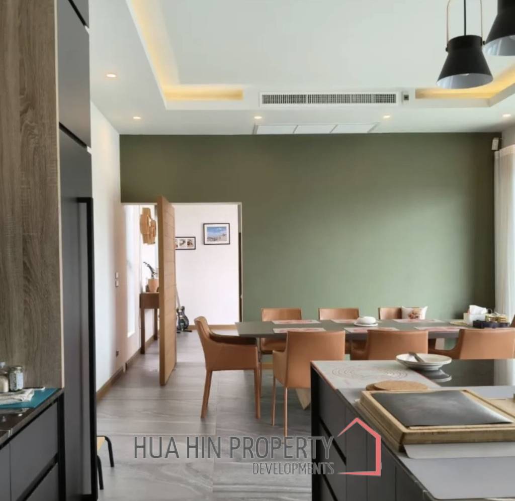 HILLSIDE HAMLET 8 : 3 bed luxury pool villa