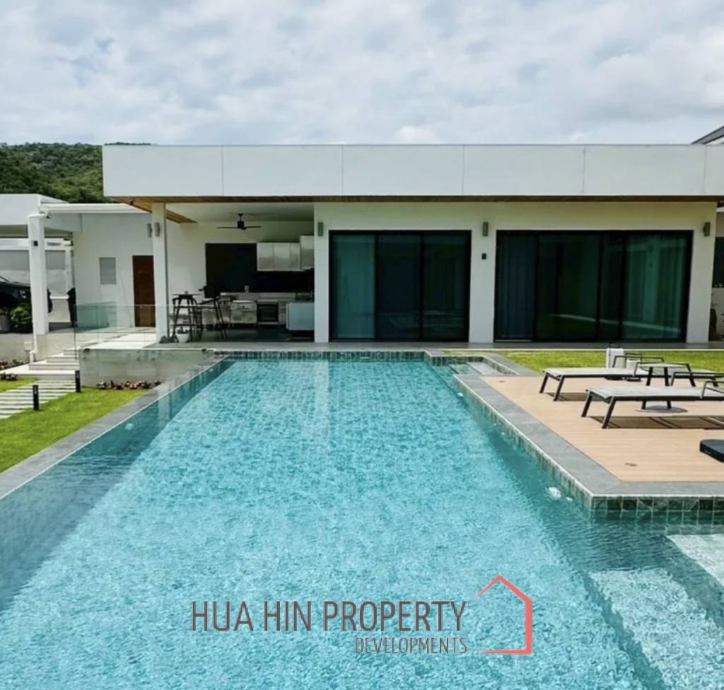 HILLSIDE HAMLET 8 : 3 bed luxury pool villa