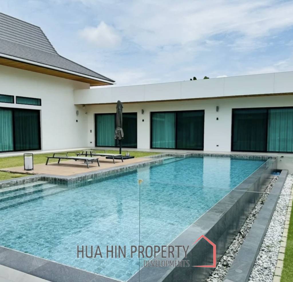 HILLSIDE HAMLET 8 : 3 bed luxury pool villa