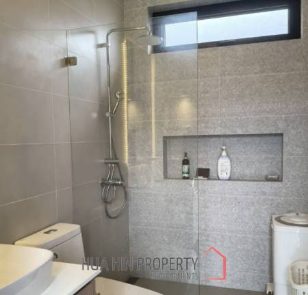 HILLSIDE HAMLET 8 : 3 bed luxury pool villa