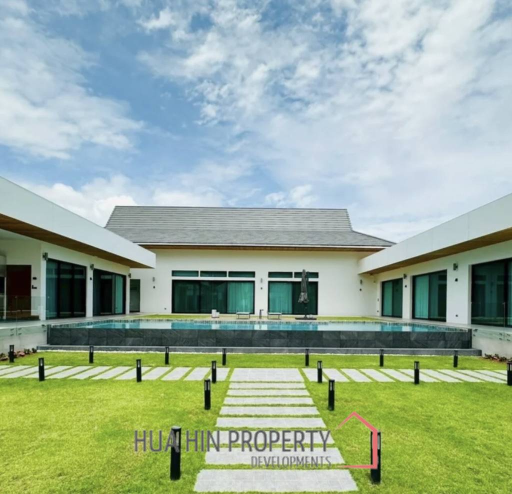 HILLSIDE HAMLET 8 : 3 bed luxury pool villa