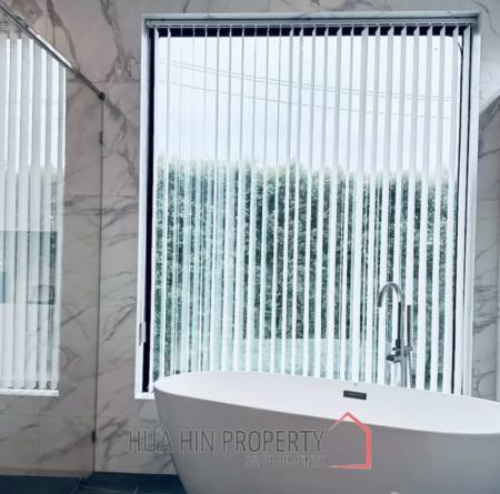 HILLSIDE HAMLET 8 : 3 bed luxury pool villa