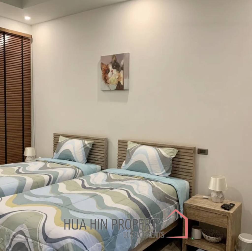 HILLSIDE HAMLET 8 : 3 bed luxury pool villa