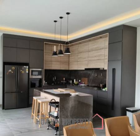 HILLSIDE HAMLET 8 : 3 bed luxury pool villa