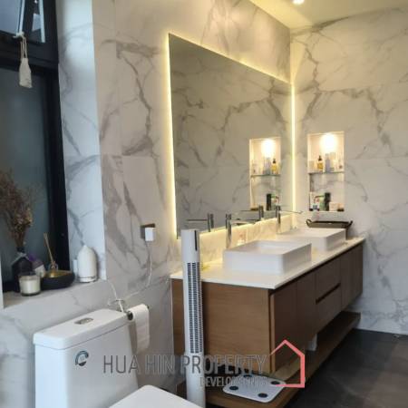 HILLSIDE HAMLET 8 : 3 bed luxury pool villa