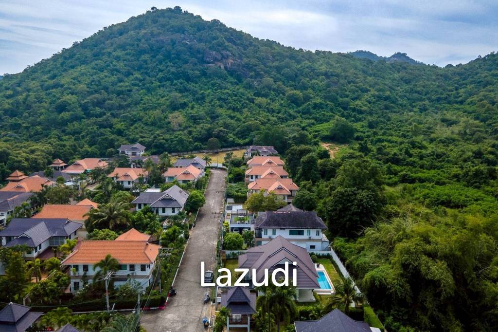 THE HEIGHT 1 : Beautifully 3 Bed Pool Villa