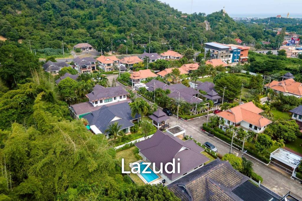 THE HEIGHT 1 : Beautifully 3 Bed Pool Villa