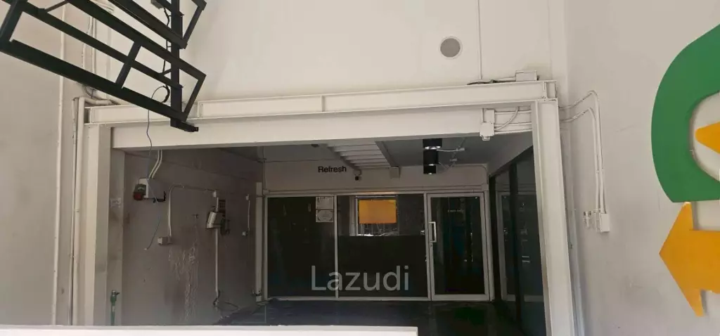 Prime Urban Retail Space in Khlong Toei Bangkok