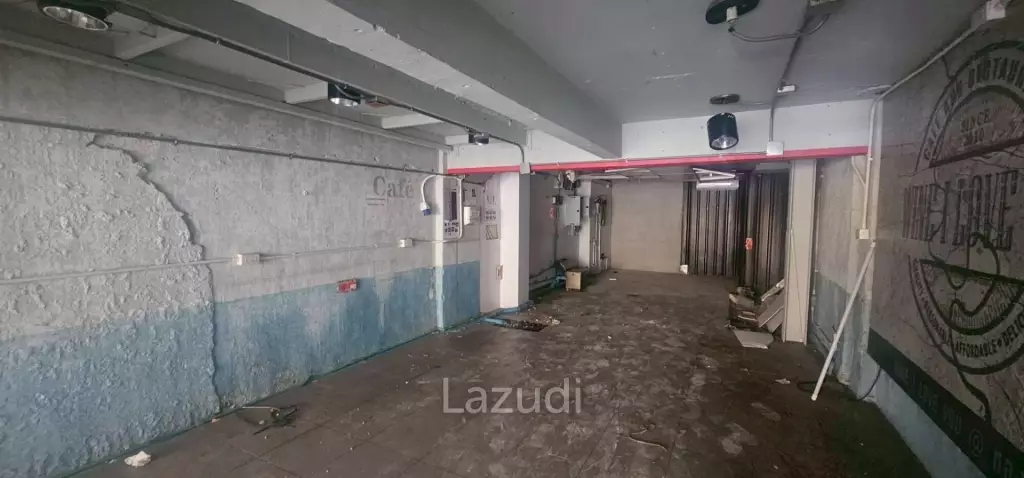 Prime Urban Retail Space in Khlong Toei Bangkok