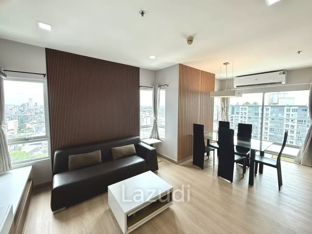 Spacious 2 Bedroom Condo in The Room Ratchada