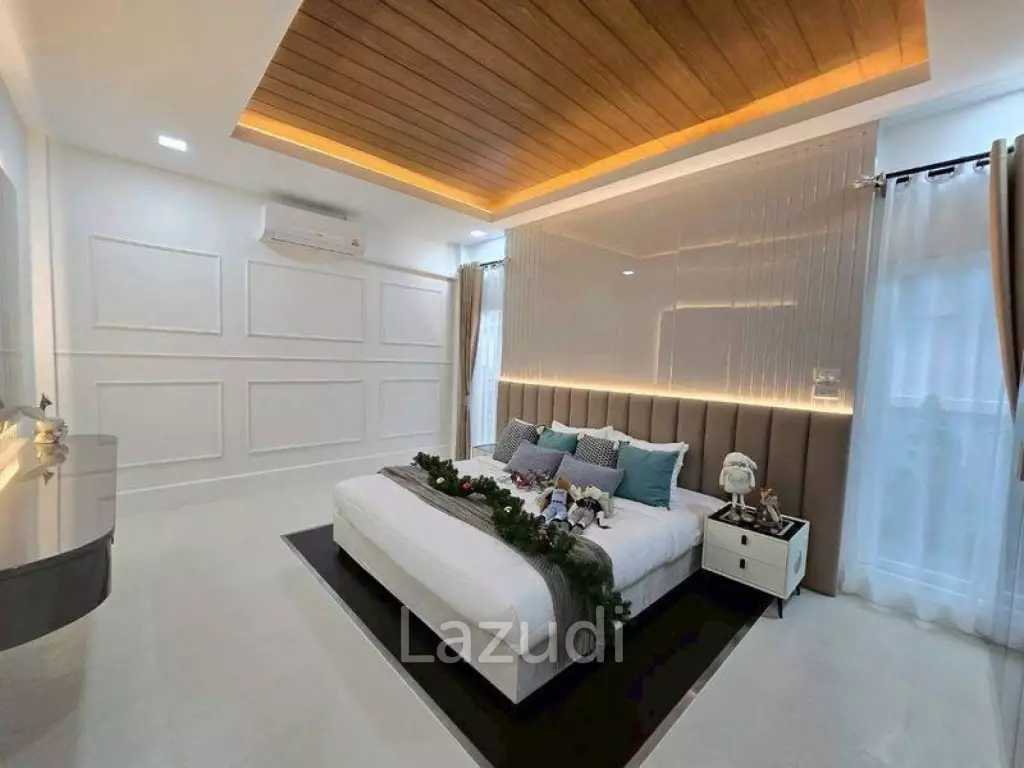 5 Bedrooms 4 Bathrooms 320 SQ.M. PMC 2 Village